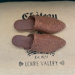 St. Agni Paris Woven Mule Tan size 38 (US 8)